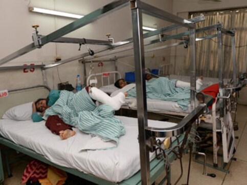 Saudi Arabia rush in with $66 mn aid as Yemen struggles to tackle cholera outbreak Saudi Arabia rush in with $66 mn aid as Yemen struggles to tackle cholera outbreak