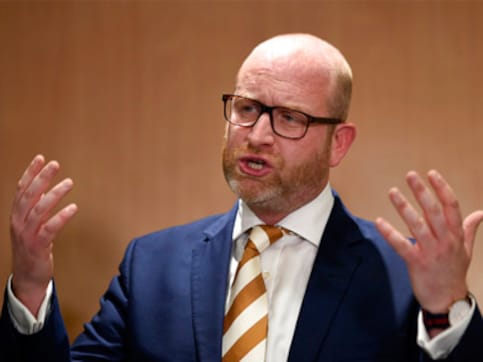 UK Election 2017: Pro-Brexit UKIP leader Paul Nuttall quits after party fails to win single seat UK Election 2017: Pro-Brexit UKIP leader Paul Nuttall quits after party fails to win single seat