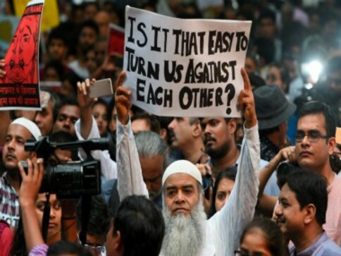 Delhi Assembly passes resolution condemning 'mob violence' in name of 'religion' Delhi Assembly passes resolution condemning 'mob violence' in name of 'religion'