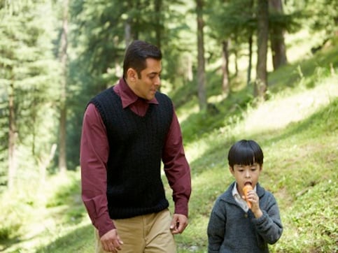 Tubelight: Recalling Salman Khan's onscreen chemistry with children before Matin Rey Tangu Tubelight: Recalling Salman Khan's onscreen chemistry with children before Matin Rey Tangu