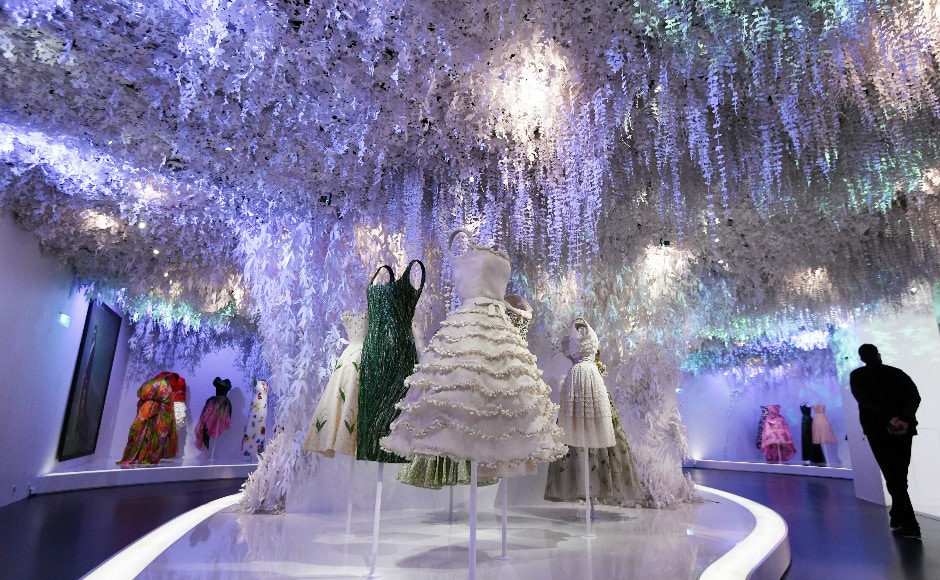 Dior Christmas “Party” Display – 60 Grit Studios