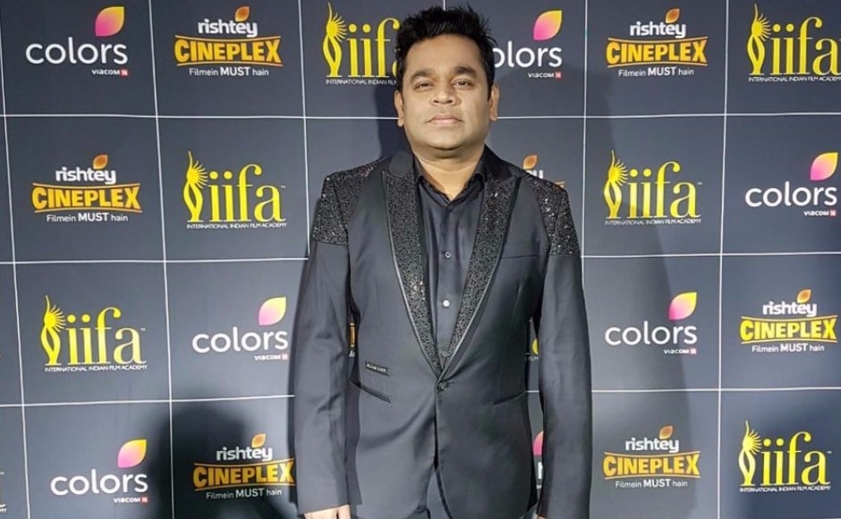 AR Rahman poses for photographs on the IIFA 2017 green carpet at the MetLife Stadium on the evening of 15 July 2017. Image via Twitter AR Rahman poses for photographs on the IIFA 2017 green carpet at the MetLife Stadium on the evening of 15 July 2017. Image via Twitter