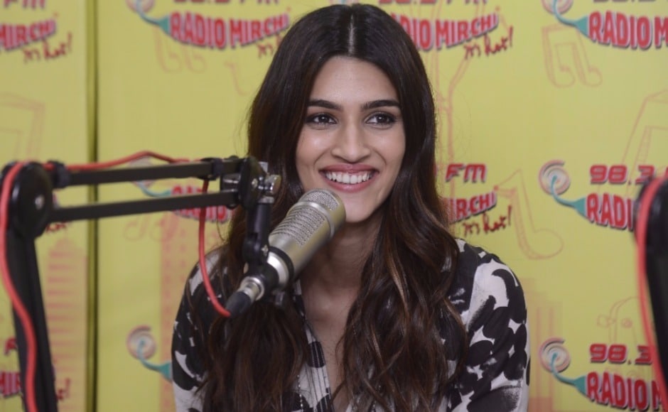 Bareilly Ki Barfi is the story of Bitti (played by Kriti Sanon) who rebels against the conservative norms set by her family. Her parents want to get her married, but Bitti just doesn't want to settle down. Bareilly Ki Barfi is the story of Bitti (played by Kriti Sanon) who rebels against the conservative norms set by her family. Her parents want to get her married, but Bitti just doesn't want to settle down.