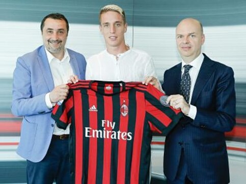 Serie A: Italy's Andrea Conti heads to AC Milan from Atalanta as club's 7th recruit of the season Serie A: Italy's Andrea Conti heads to AC Milan from Atalanta as club's 7th recruit of the season