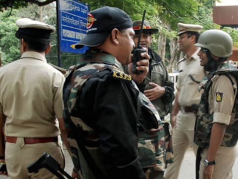 Woman arrested in Bengaluru for holding 'Kashmir Mukti, Dalit Mukti, Muslim Mukti' placard at right-wing rally, remanded to 14-days judicial custody Woman arrested in Bengaluru for holding 'Kashmir Mukti, Dalit Mukti, Muslim Mukti' placard at right-wing rally, remanded to 14-days judicial custody