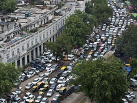 Arvind Kejriwal seeks list of bottlenecks causing road traffic woes in Delhi Arvind Kejriwal seeks list of bottlenecks causing road traffic woes in Delhi