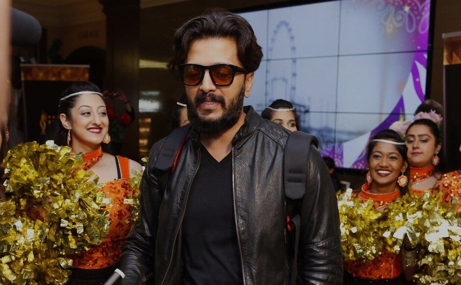 Riteish Deshmukh will be hosting IIFA Rocks alongside Manish Paul. Image from Twitter/IIFA. Riteish Deshmukh will be hosting IIFA Rocks alongside Manish Paul. Image from Twitter/IIFA.