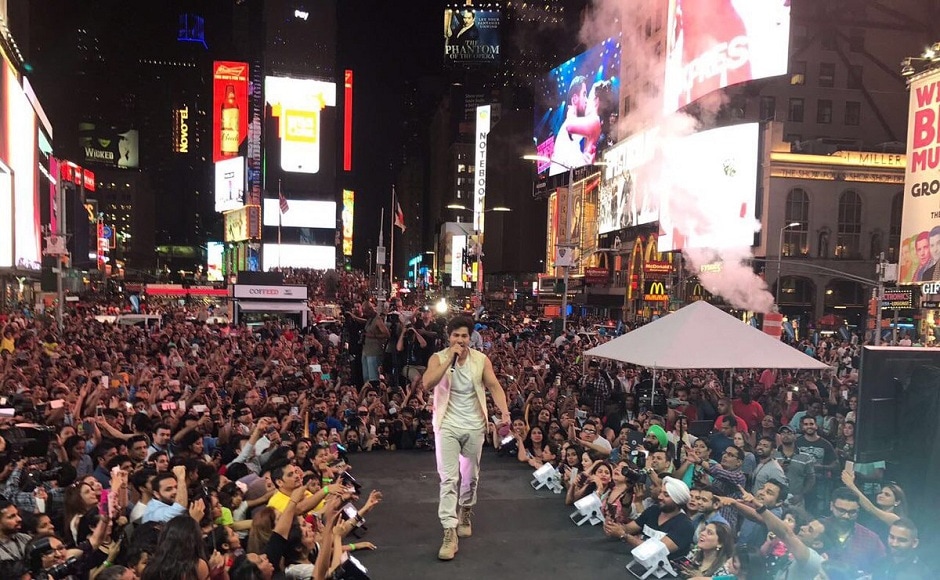 Varun Dhawan performed to a packed audience at Times Square. Image from Twitter/IIFA. Varun Dhawan performed to a packed audience at Times Square. Image from Twitter/IIFA.