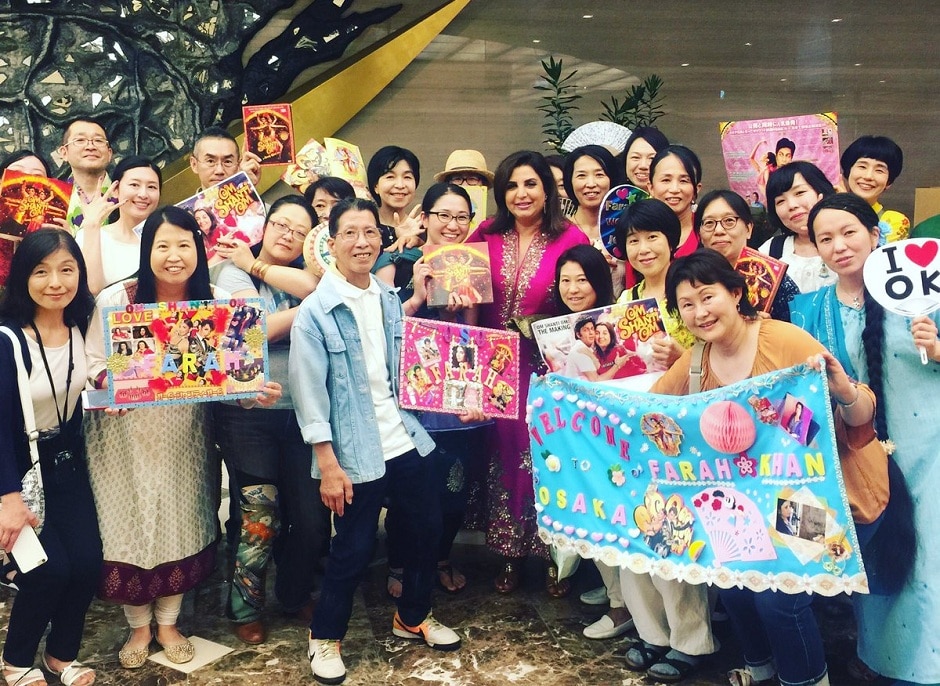 Farah Khan with her Japanese fans at the musical. Image from Twitter. Farah Khan with her Japanese fans at the musical. Image from Twitter.