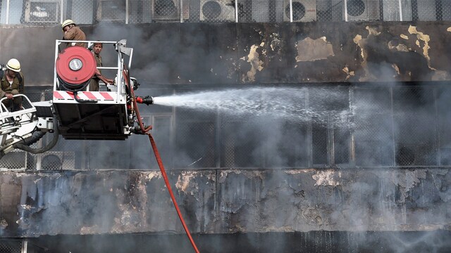 Fire breaks out at Prime Minister's Office; 10 fire engines rushed to spot, no injuries reported Fire breaks out at Prime Minister's Office; 10 fire engines rushed to spot, no injuries reported