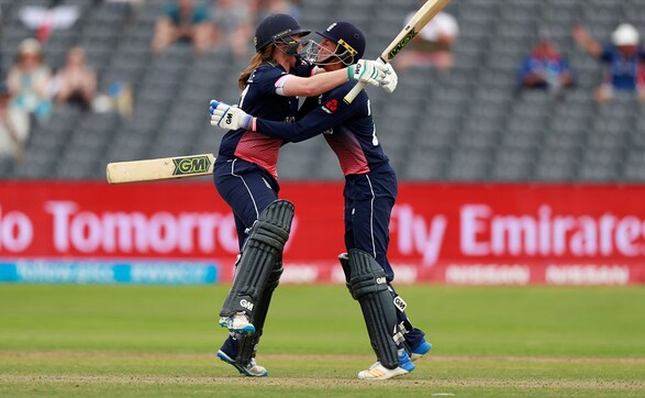 England hold their nerves in thriller to beat South Africa, advance into final of 2017 Women's World Cup England hold their nerves in thriller to beat South Africa, advance into final of 2017 Women's World Cup