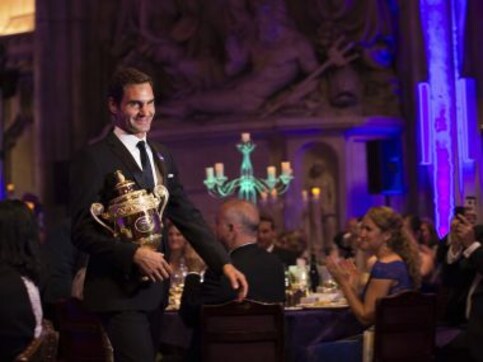 Wimbledon 2017: Roger Federer nurses hangover after drunken celebrations go on till Monday morning Wimbledon 2017: Roger Federer nurses hangover after drunken celebrations go on till Monday morning