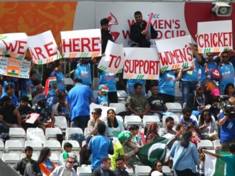 ICC Women's World Cup 2017: How fans made a India-Pakistan clash at Derby a typical treat ICC Women's World Cup 2017: How fans made a India-Pakistan clash at Derby a typical treat