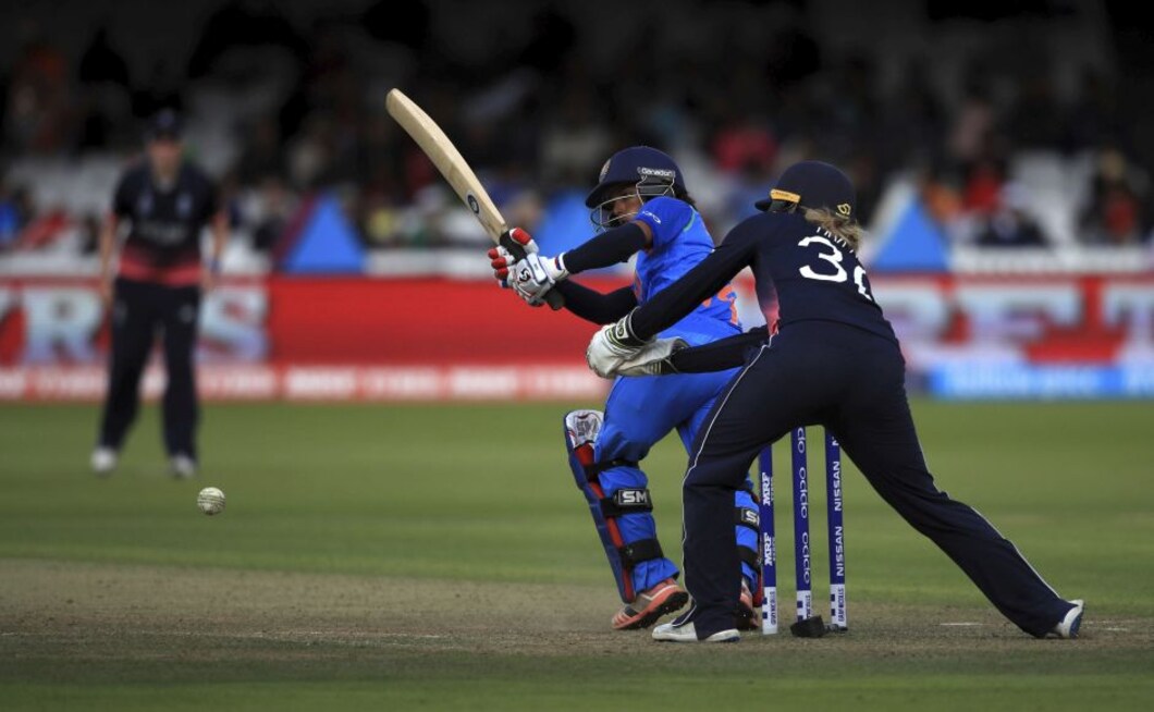 India were coasting when Shrubsole took the key wicket of Poonam Raut, lbw for 86, and the inexperienced middle order collapsed. AP India were coasting when Shrubsole took the key wicket of Poonam Raut, lbw for 86, and the inexperienced middle order collapsed. AP