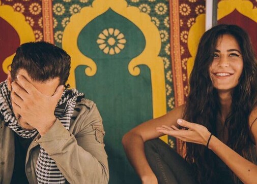 Salman-Katrina's candid moment; Jacqueline-Taapsee are 'drinking partners'- Social Media Stalkers' Guide Salman-Katrina's candid moment; Jacqueline-Taapsee are 'drinking partners'- Social Media Stalkers' Guide