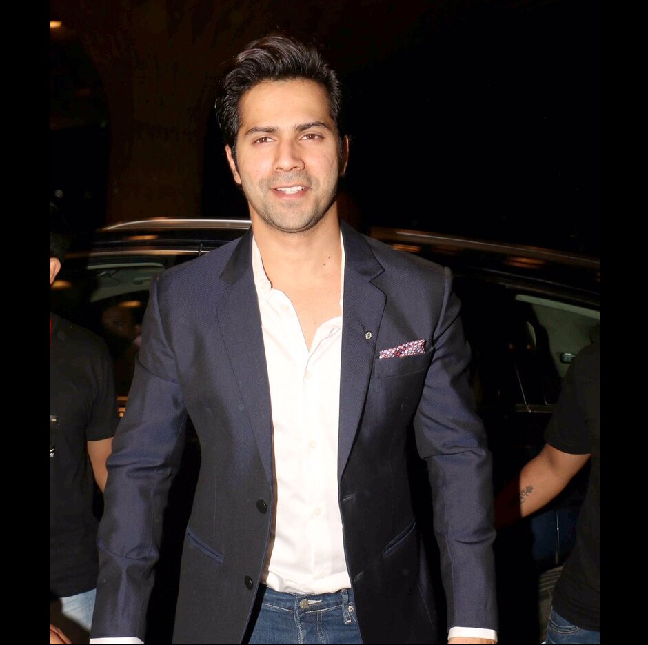 Varun Dhawan was also clicked while leaving for the Big Apple. Dhawan will host the award show this year with Saif Ali Khan and Karan Johar. Image from Twitter/IIFA. Varun Dhawan was also clicked while leaving for the Big Apple. Dhawan will host the award show this year with Saif Ali Khan and Karan Johar. Image from Twitter/IIFA.