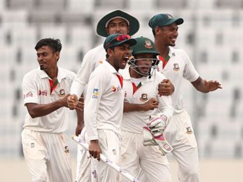 Bangladesh vs Australia: Tigers roar as Test cricket gets 'kiss of life'; Twitter reacts after historic win Bangladesh vs Australia: Tigers roar as Test cricket gets 'kiss of life'; Twitter reacts after historic win