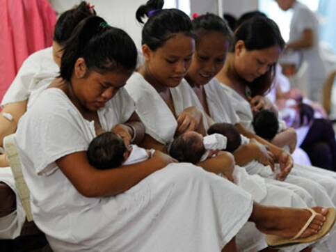 World Breastfeeding Week: Breast milk boosts child's immunity, helps develop baby's brains World Breastfeeding Week: Breast milk boosts child's immunity, helps develop baby's brains