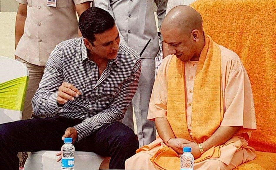 Akshay Kumar and Yogi Adityanath at the event. Image from Twitter Akshay Kumar and Yogi Adityanath at the event. Image from Twitter