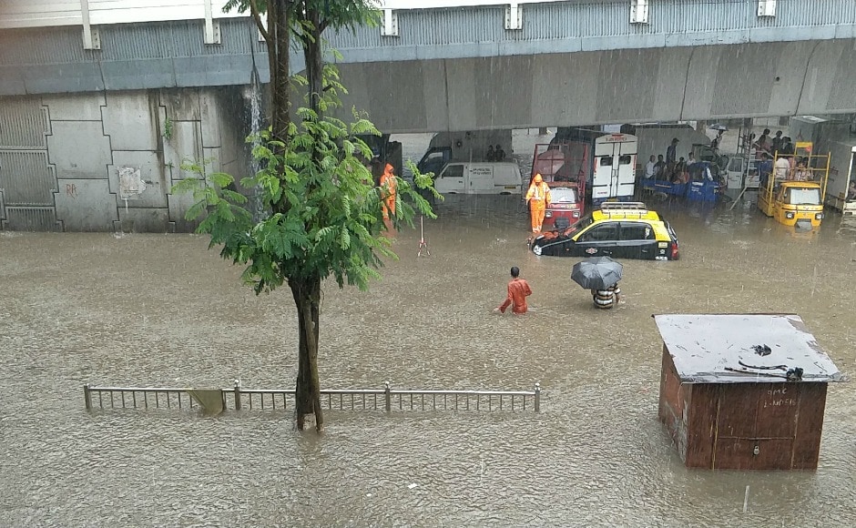 Wards and corridors of King Edward Memorial Hospital are flooded with water, creating panic among patients. The pediatric ward of the hospital is filled with water, sources say. Firstpost/BV Rao Wards and corridors of King Edward Memorial Hospital are flooded with water, creating panic among patients. The pediatric ward of the hospital is filled with water, sources say. Firstpost/BV Rao
