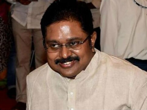 AIADMK merger: Dinakaran faction fights back amid talks of Sasikala's ouster; 18 MLAs will meet governor tomorrow AIADMK merger: Dinakaran faction fights back amid talks of Sasikala's ouster; 18 MLAs will meet governor tomorrow