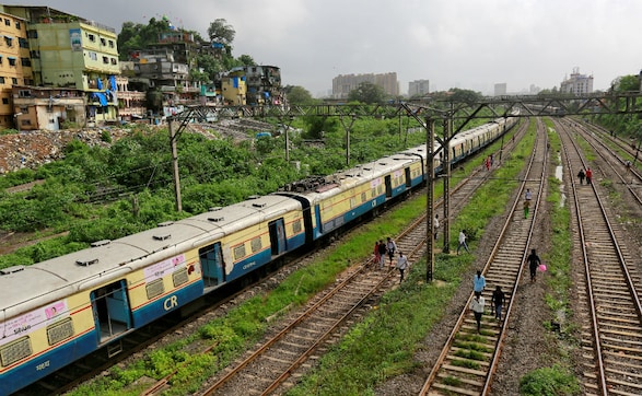 Mumbai rains: Two days after deluge, city starts to limp back to normalcy Mumbai rains: Two days after deluge, city starts to limp back to normalcy