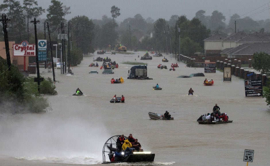 Harvey’s centre was about 100 miles (160 kilometres) south of Houston and forecast to arc slowly towards the city through Wednesday, with the worst floods expected later that day and on Thursday. Reuters Harvey’s centre was about 100 miles (160 kilometres) south of Houston and forecast to arc slowly towards the city through Wednesday, with the worst floods expected later that day and on Thursday. Reuters