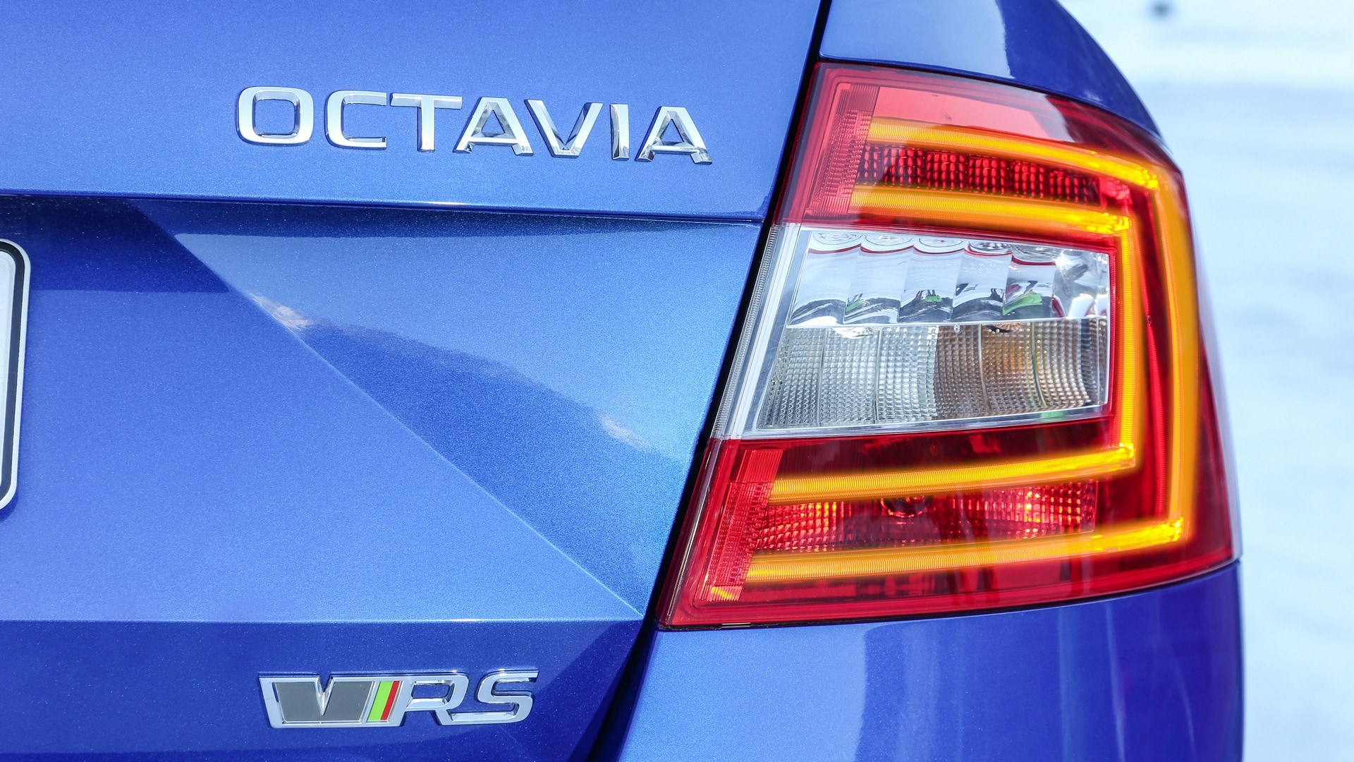 A closer look at the LED lamps on the back of the Skoda Octavia RS A closer look at the LED lamps on the back of the Skoda Octavia RS