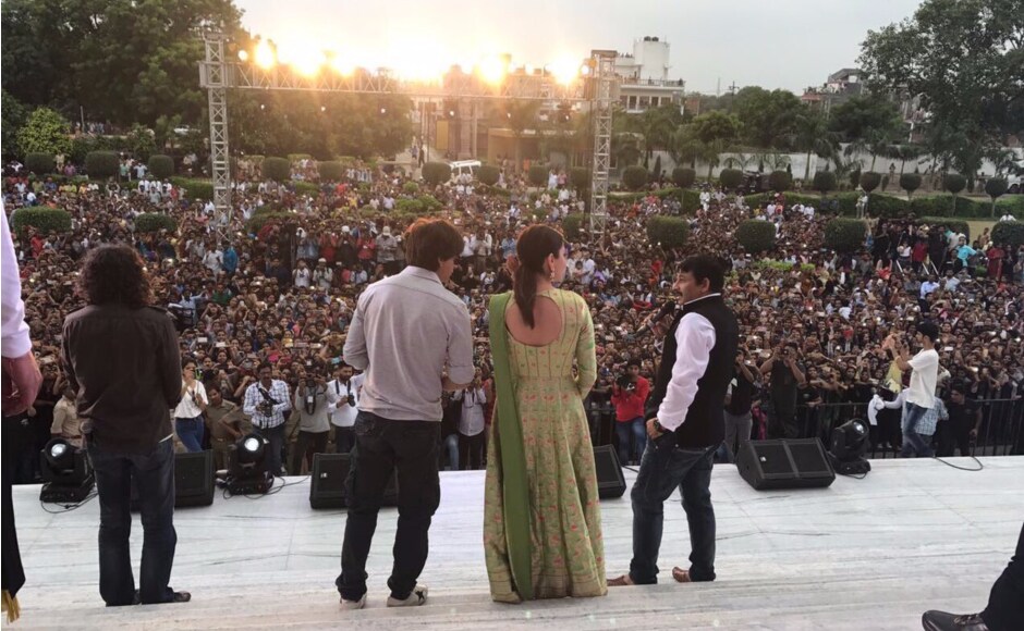 The event saw a massive turnout as fans drove out in hoards to catch a glimpse of the stars. The event saw a massive turnout as fans drove out in hoards to catch a glimpse of the stars.