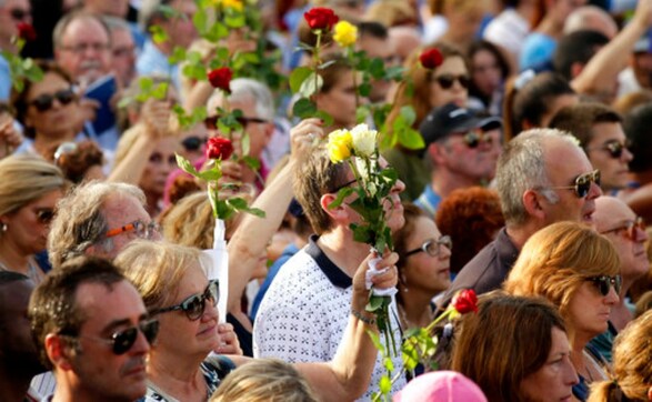 Thousands in Spain march against terror attacks in Barcelona Thousands in Spain march against terror attacks in Barcelona