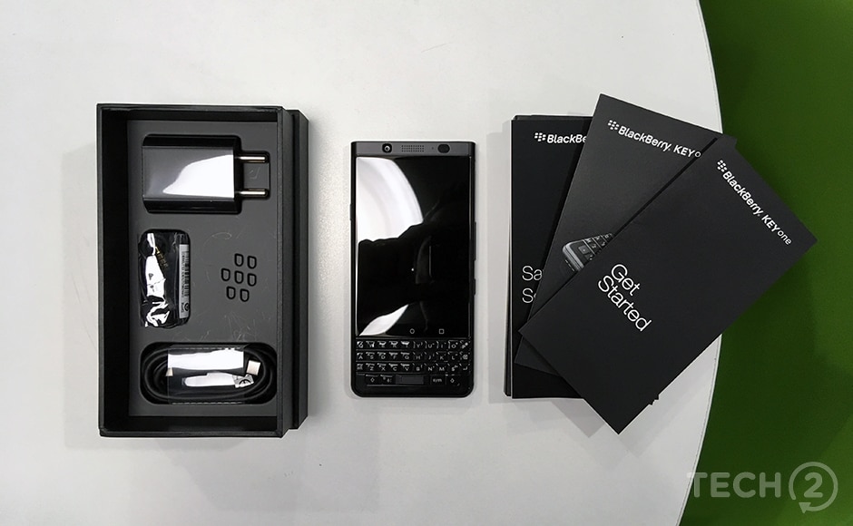 The device sports a physical keyboard The device sports a physical keyboard