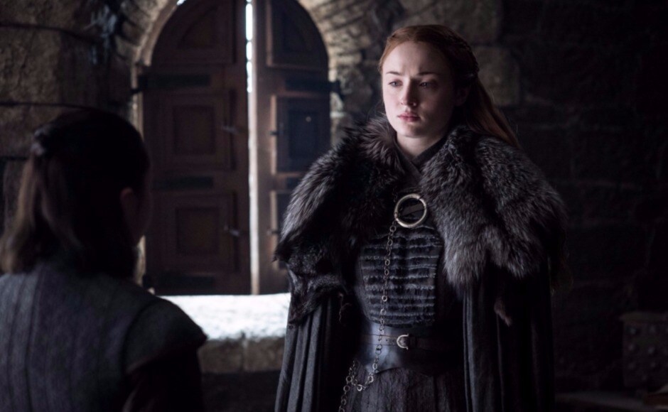 Back in Winterfell, Sansa and Arya are having a tough time. Arya confronts Sansa about the note she wrote to Robb asking him to bend the knee to Joffrey. Image via HBO Back in Winterfell, Sansa and Arya are having a tough time. Arya confronts Sansa about the note she wrote to Robb asking him to bend the knee to Joffrey. Image via HBO