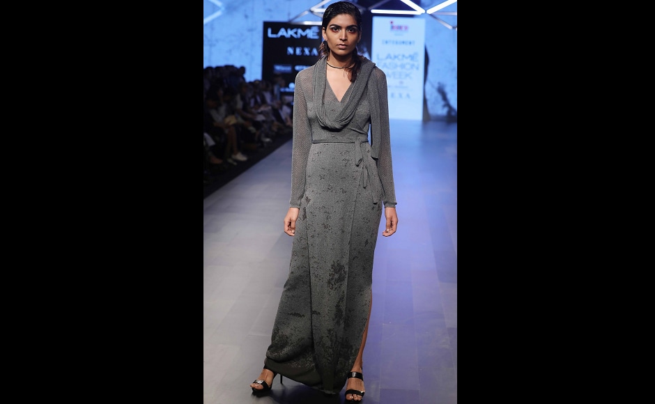 Deepak Pathak's collection was inspired by Bengali fishermen. Hence, a lot of drapes and twists were incorporated cleverly in his designs. Deepak Pathak's collection was inspired by Bengali fishermen. Hence, a lot of drapes and twists were incorporated cleverly in his designs.