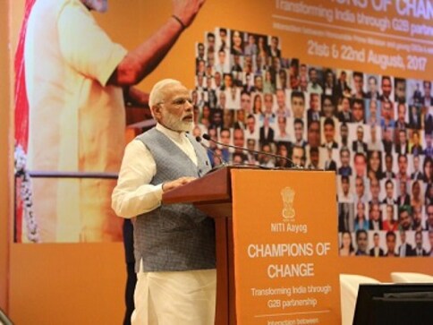 Narendra Modi urges CEOs to become soldiers of development at Niti Aayog event Narendra Modi urges CEOs to become soldiers of development at Niti Aayog event