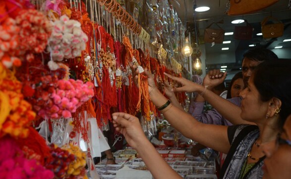 Women, children across India gear up to celebrate Raksha Bandhan Women, children across India gear up to celebrate Raksha Bandhan