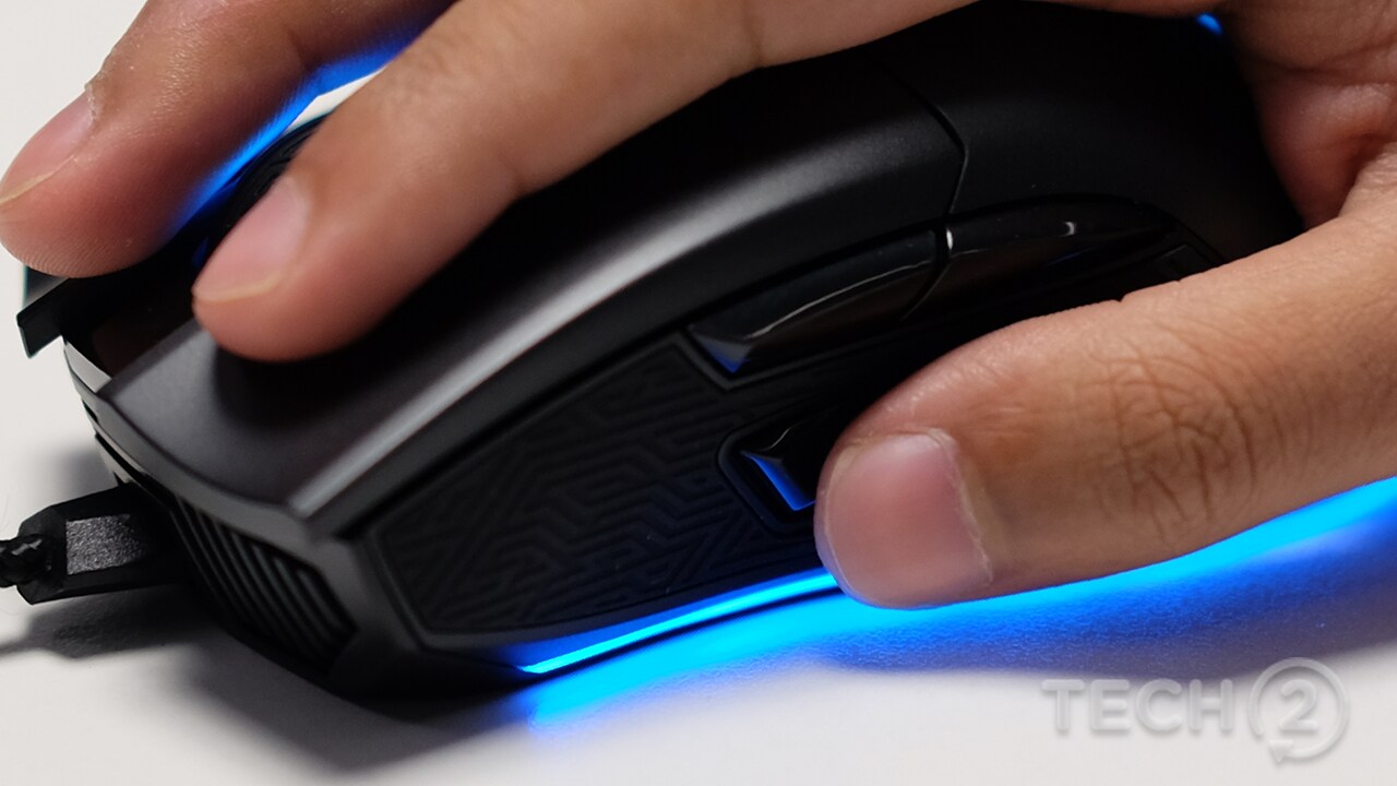 The buttons are ergonomically placed and responsive