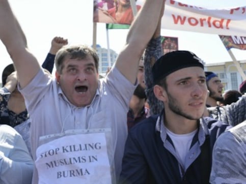 Myanmar violence: 200 protesters detained in St Petersburg at rally condemning crackdown against Rohingya Muslims Myanmar violence: 200 protesters detained in St Petersburg at rally condemning crackdown against Rohingya Muslims