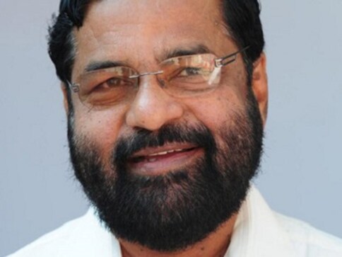In communist Kerala, minister's visit to Thrissur temple sparks off debate on religion In communist Kerala, minister's visit to Thrissur temple sparks off debate on religion