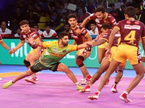 Pro Kabaddi League 2017: Patna Pirates power past UP Yoddha; Telugu Titans-Bengaluru Bulls clash ends in a tie Pro Kabaddi League 2017: Patna Pirates power past UP Yoddha; Telugu Titans-Bengaluru Bulls clash ends in a tie