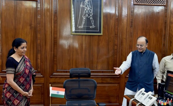 Nirmala Sitharaman takes charge as defence minister in presence of predecessor Arun Jaitley Nirmala Sitharaman takes charge as defence minister in presence of predecessor Arun Jaitley