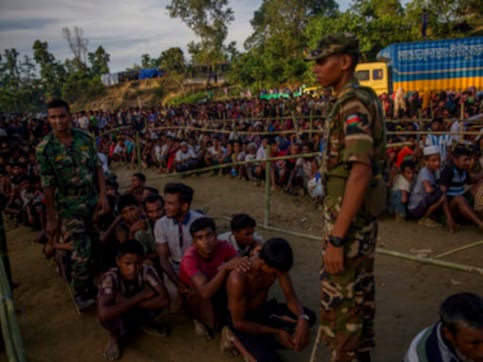 Sri Lankan police arrest six people accused in attack on centre housing Rohingya Muslims in Colombo Sri Lankan police arrest six people accused in attack on centre housing Rohingya Muslims in Colombo