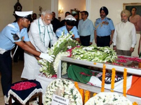 IAF Marshal Arjan Singh cremated with full state honours: Gun salute, fly past held to bid adieu to war veteran IAF Marshal Arjan Singh cremated with full state honours: Gun salute, fly past held to bid adieu to war veteran