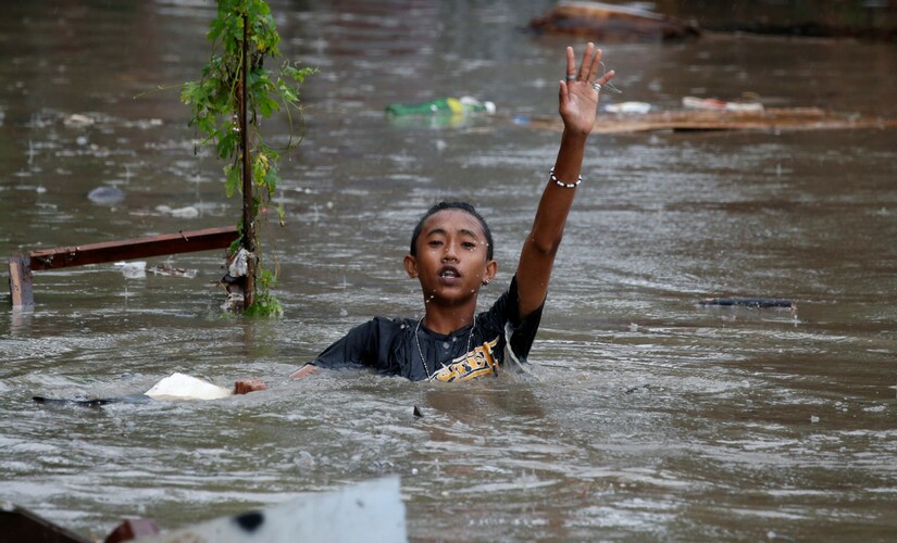 The Philippine weather bureau says Tropical Depression Maring made landfall in eastern Quezon province Tuesday morning, moving northwest with 60 kilometres per hour winds and gusts of up to 100 kph. Reuters The Philippine weather bureau says Tropical Depression Maring made landfall in eastern Quezon province Tuesday morning, moving northwest with 60 kilometres per hour winds and gusts of up to 100 kph. Reuters