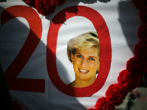 Princess Diana death anniversary: 20 years on, Britain pays tribute to the humanitarian Princess Diana death anniversary: 20 years on, Britain pays tribute to the humanitarian
