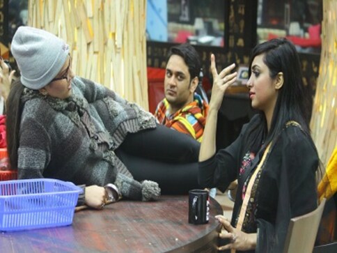 Bigg Boss 11, Episode 10, 11 October 2017: Sapna intimidates Arshi; Puneesh-Bandagi fake romance