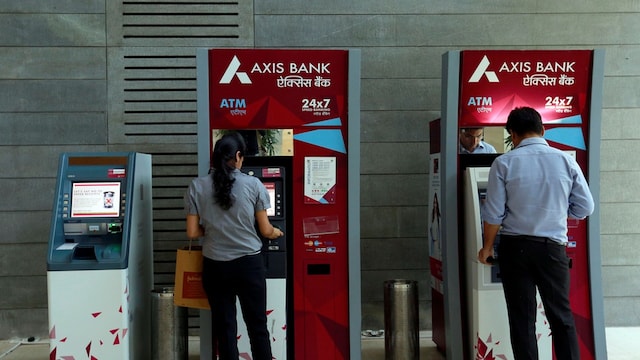 RBI has ordered banks to remove Windows XP from all ATMs in the country by 2019 RBI has ordered banks to remove Windows XP from all ATMs in the country by 2019