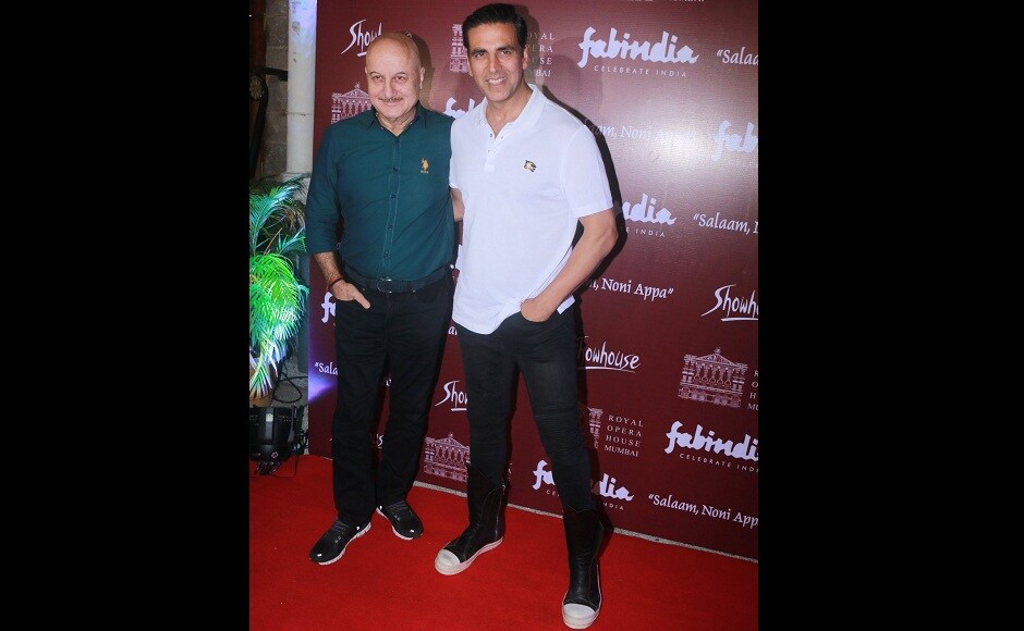 Anupam Kher and Akshay Kumar at the play adaptation of Twinkle Khanna's Salaam, Noni Appa. Anupam Kher and Akshay Kumar at the play adaptation of Twinkle Khanna's Salaam, Noni Appa.