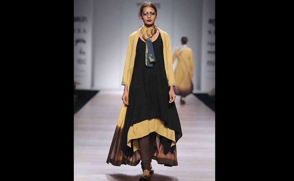 Anju Modi's collection this season is inspired by the Swadeshi Movement of India. Anju Modi's collection this season is inspired by the Swadeshi Movement of India.
