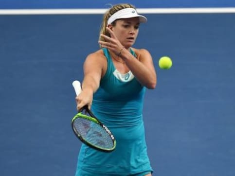 WTA Elite Trophy: Coco Vandeweghe begins campaign with win over Peng Shuai; Angelique Kerber loses opener WTA Elite Trophy: Coco Vandeweghe begins campaign with win over Peng Shuai; Angelique Kerber loses opener