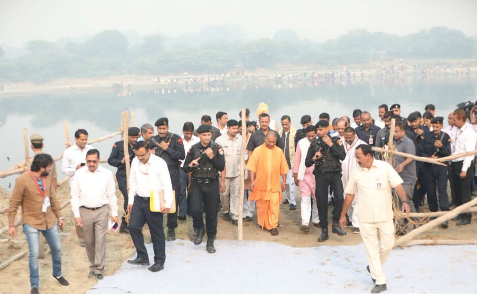 After arriving Agra, he reached Nagla Pema to inspect the spot proposed for a rubber check dam on the Yamuna river. The visit comes after controversial BJP leader Sangeet Som described the marble monument as a “blot” on India’s culture and saying it was “built by traitors". Twitter/@CMOfficeUP Yogi Adityanath visits Agra, participates in mega cleanliness drive at Taj Mahal